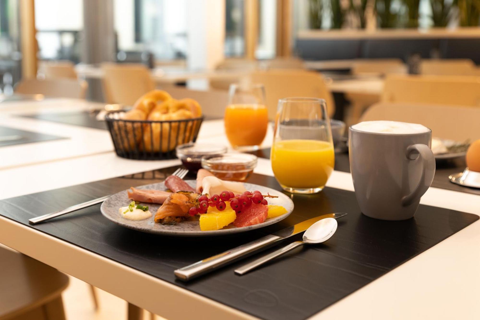 Dekra Congresshotel Wart Altensteig Ngoại thất bức ảnh