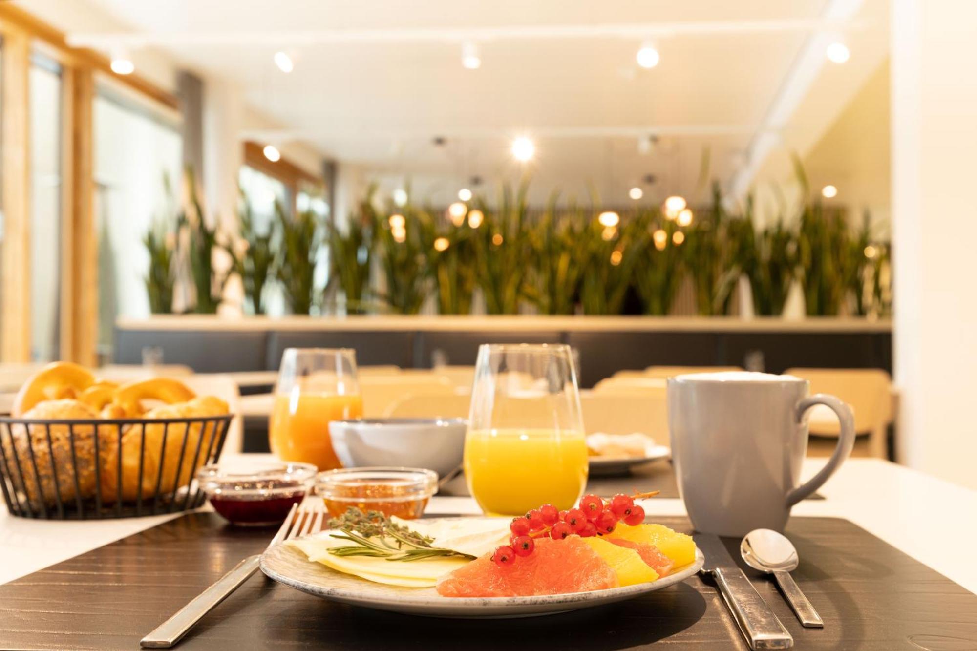 Dekra Congresshotel Wart Altensteig Ngoại thất bức ảnh
