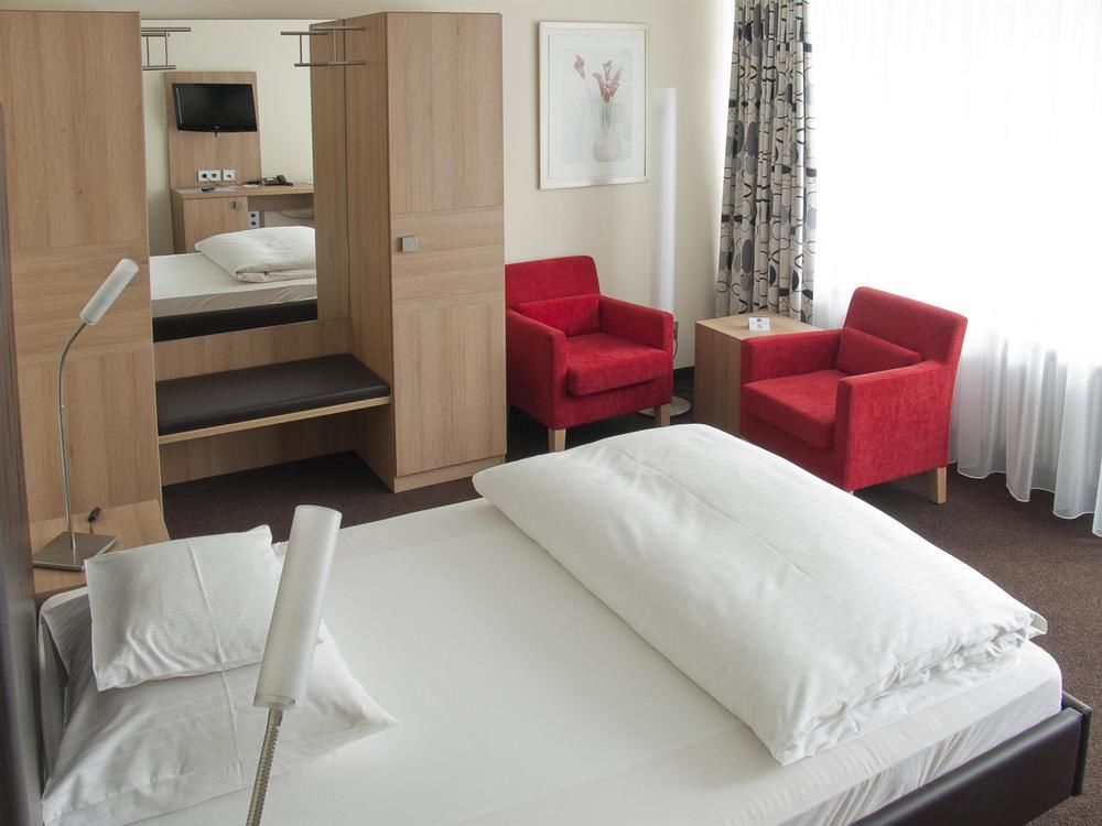 Dekra Congresshotel Wart Altensteig Ngoại thất bức ảnh